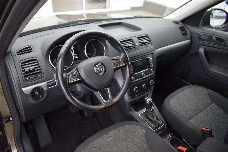 Škoda Yeti 1,2 TSi, 1.maj., DSG,serviska, - fotka 9 z 30