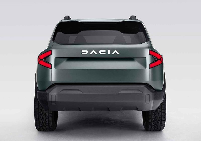 Nová velká Dacia se bude tvářit hodně sebevědomě