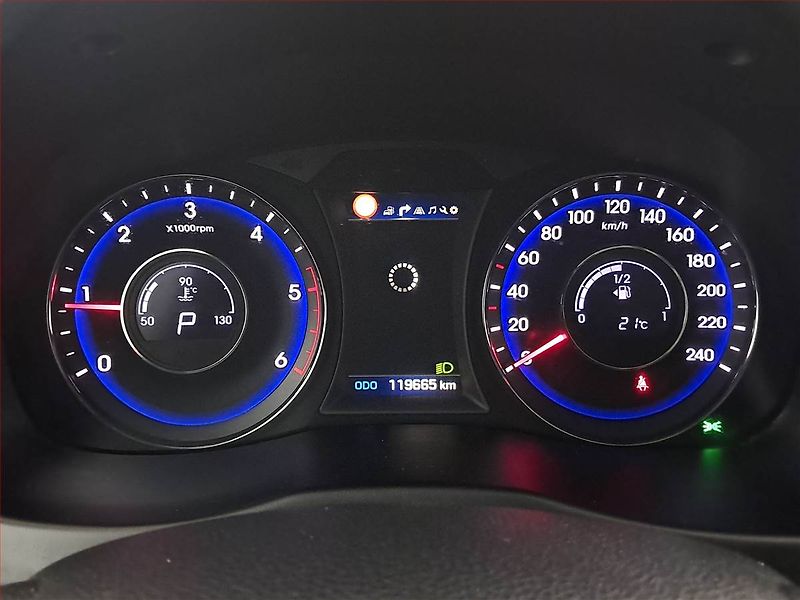 Hyundai i40 (2017) 1.7 CRDi, Automat, Kůže, Navi - fotka 11 z 20
