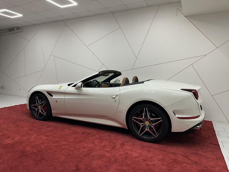 Ferrari California (2015) T*CAMERA*QUIO*TEMPOMAT*DPH*TOP - fotka 5 z 17