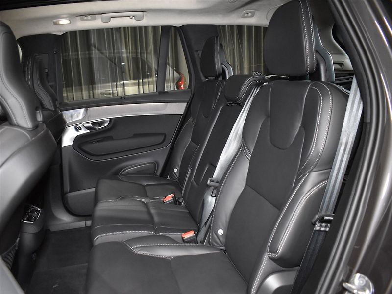 Volvo XC90 2,0 B5 AWD Ultra vzduch,Pano - fotka 9 z 27