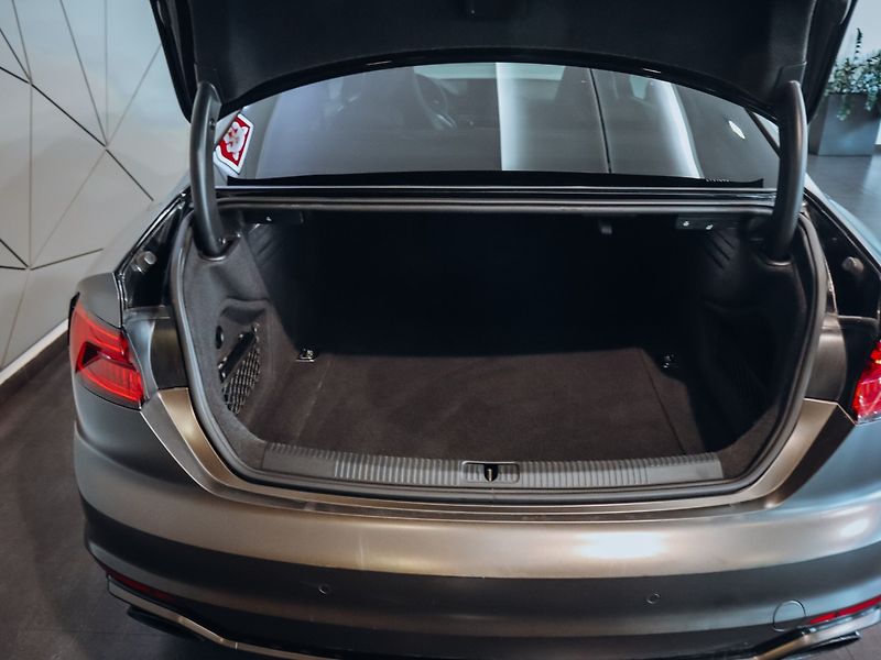 Audi RS 5 Coupe quattro 331kW - fotka 6 z 19