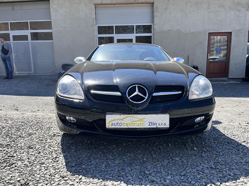 Mercedes-Benz SLK (2005) 350 V6 200 Kw AMG paket ČR!!! - fotka 2 z 18