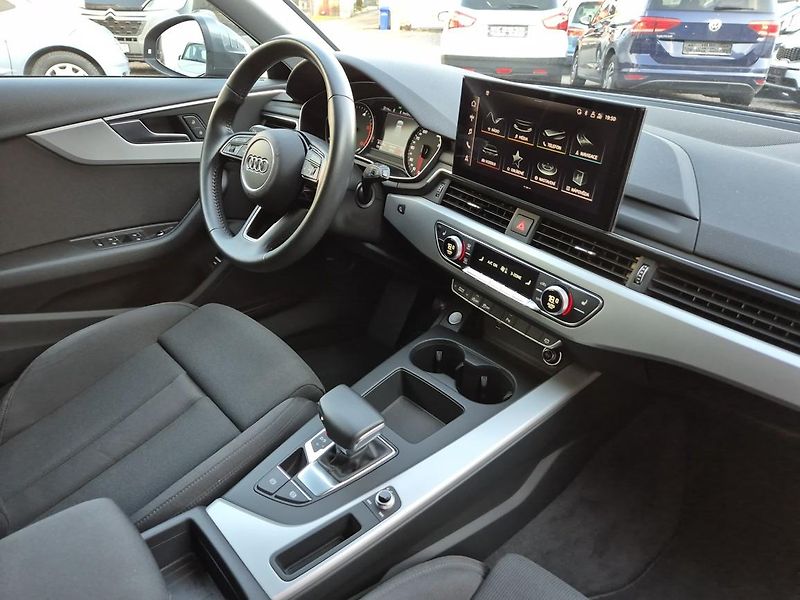 Audi A4 Avant (2020) 2.0TDi 120KW FullLed S-line    - fotka 41 z 58