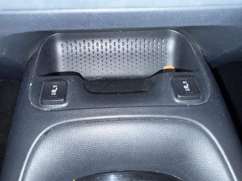Suzuki Swace 1.8 Hybrid Comfort+ 72kW - fotka 16 z 22