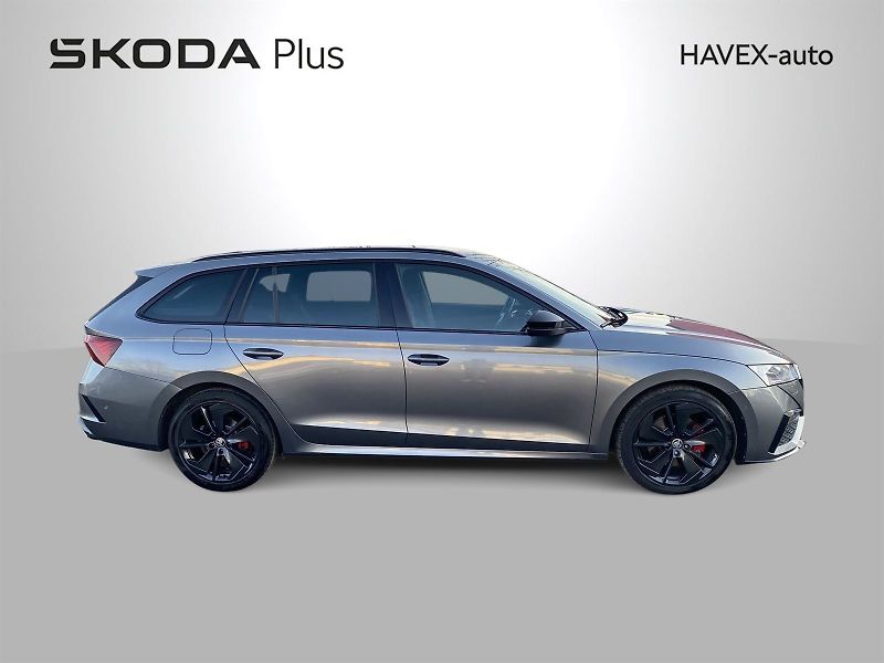 Škoda Octavia (2022) Combi 2.0 TDI 4x4 DSG RS - fotka 34 z 35