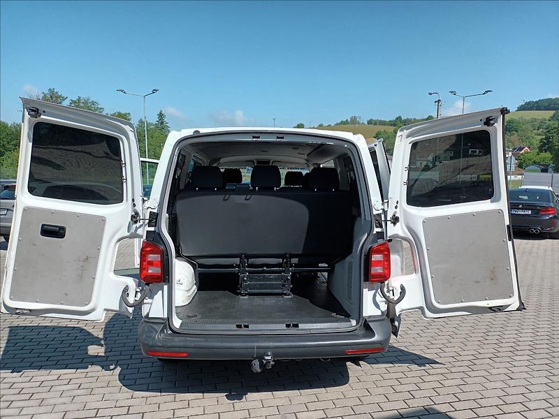 Volkswagen Transporter 2,0 TDI,ČR,8MÍST,TAŽNÉ,SERVIS, - fotka 17 z 45