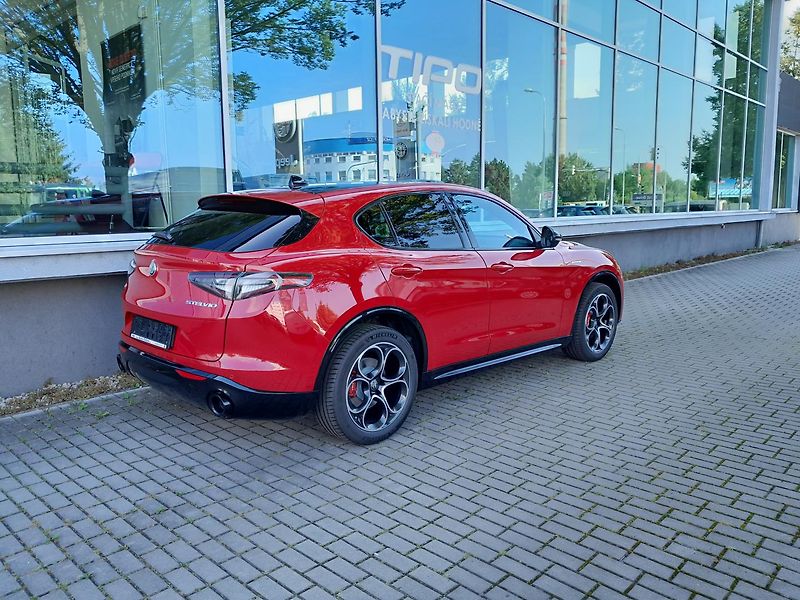 Alfa Romeo Stelvio (2025) Veloce 4x4 2,2 MTJ  210PS - fotka 3 z 34