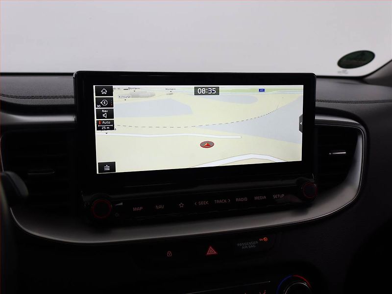 Kia Ceed (2020) 1.4 T-GDI, Automat, Serv.kniha - fotka 14 z 18