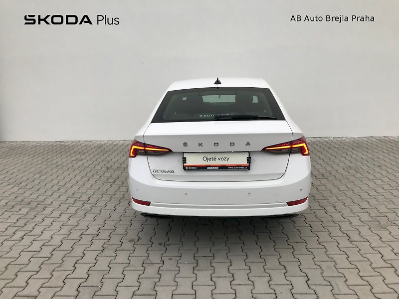 Škoda Octavia (2022) STY TS 110/1.5 M6F - fotka 9 z 23
