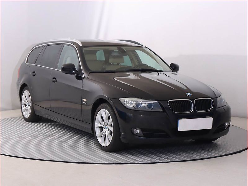 BMW Řada 3 (2010) 320 d xDrive, 4X4, Navi - fotografie inzerátu