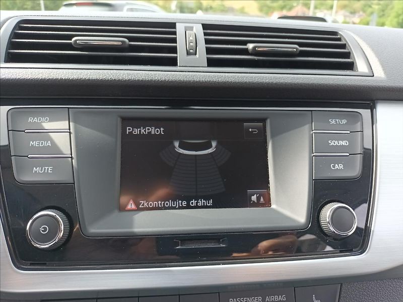 Škoda Fabia 1,2 TSI,66KW,1MAJ,AMBI,KOLA - fotka 35 z 45