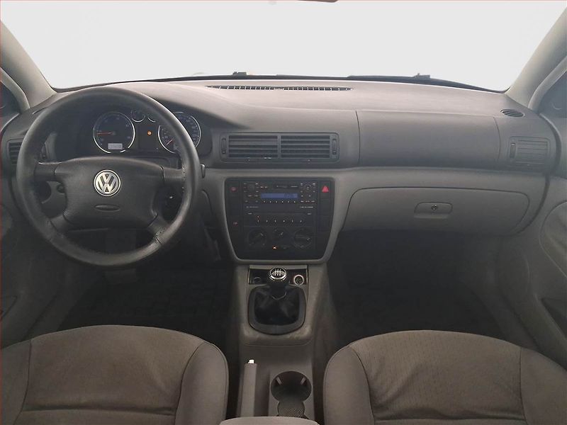 Volkswagen Passat (2004) Comfortline 1.9 TDI, po STK - fotka 8 z 20