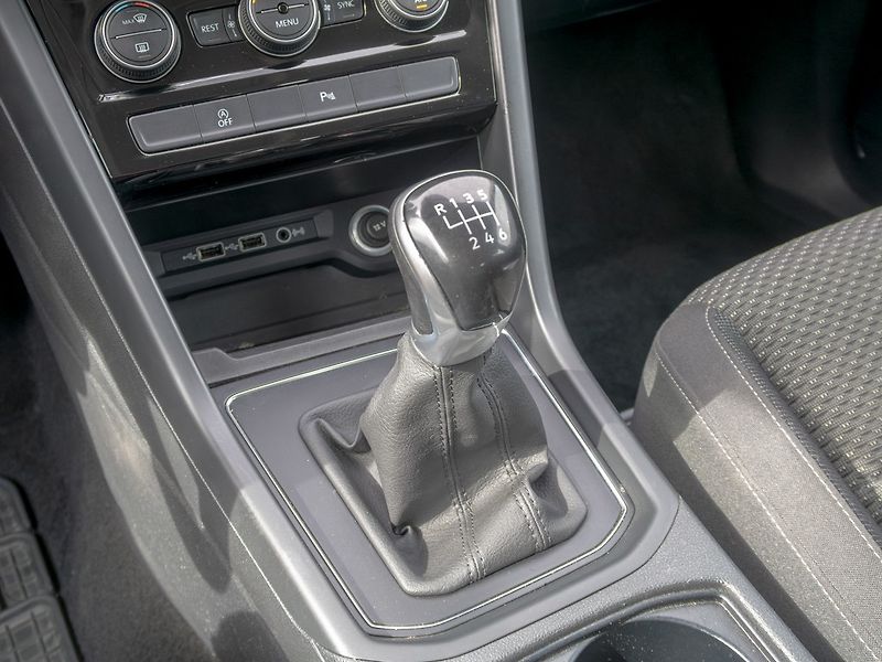 Volkswagen Touran (2019) 2.0TDI 110KW – Cebia 5*! - fotka 28 z 53