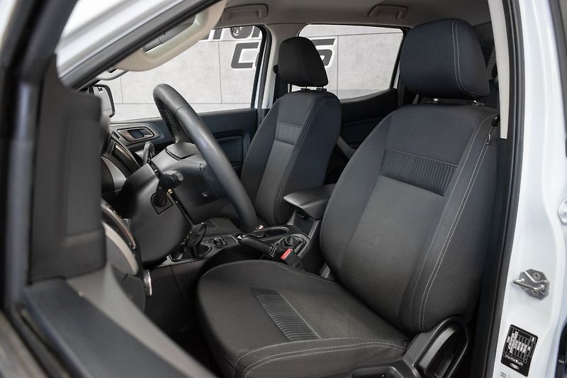 Ford Ranger 2.0 XLT*Naviják*4x4*TAŽNÉ*ČR 1 - fotka 9 z 40