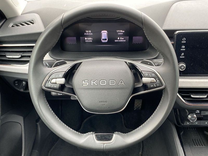Škoda Scala (2025) 1.0 TSI DSG Top Selection - fotka 6 z 35