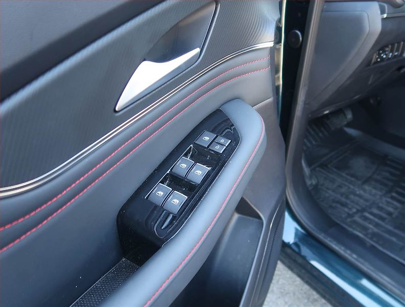Dongfeng T5 EVO (2024) 1.5 Turbo - fotka 19 z 22