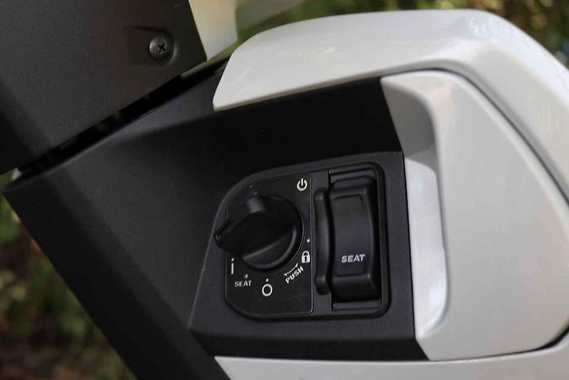 CUV e je druhým elektrickým skútrem, který Honda v Česku přidala do nabídky.