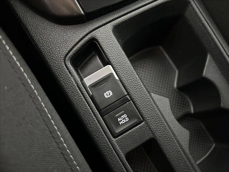 Volkswagen T-Roc 1,5   TSI 110kW,STYLE,TAŽNÉ - fotka 20 z 28