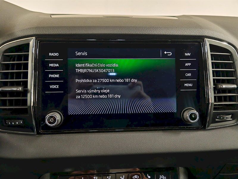 Škoda Karoq (2020) 1.5 TSI 110kW Style - fotka 14 z 29