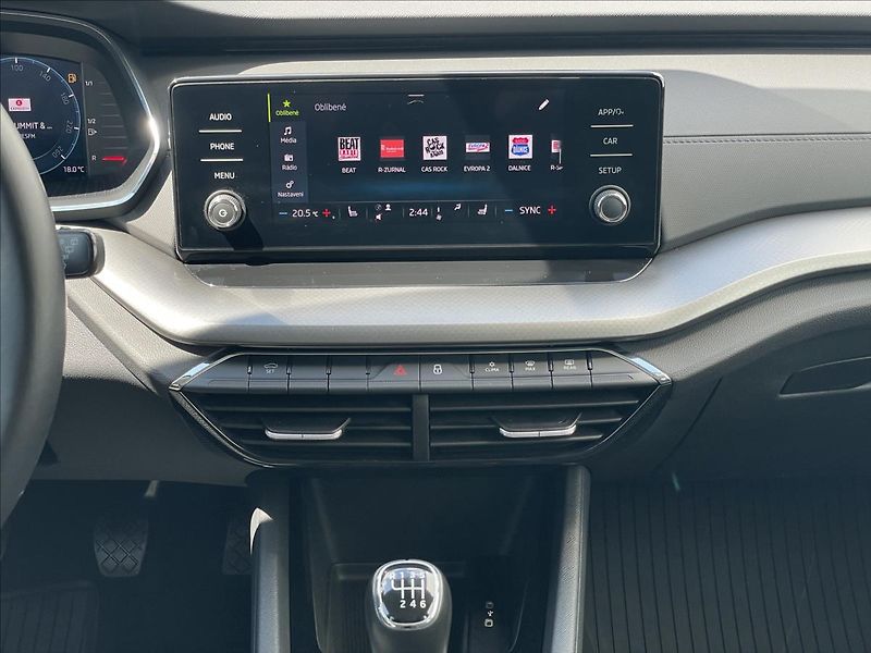 Škoda Octavia 2,0 TDI Combi Ambition Plus - fotka 12 z 22