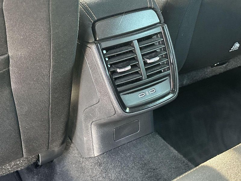 Škoda Scala (2024) 1.0 TSI DSG Top Selection - fotka 27 z 31