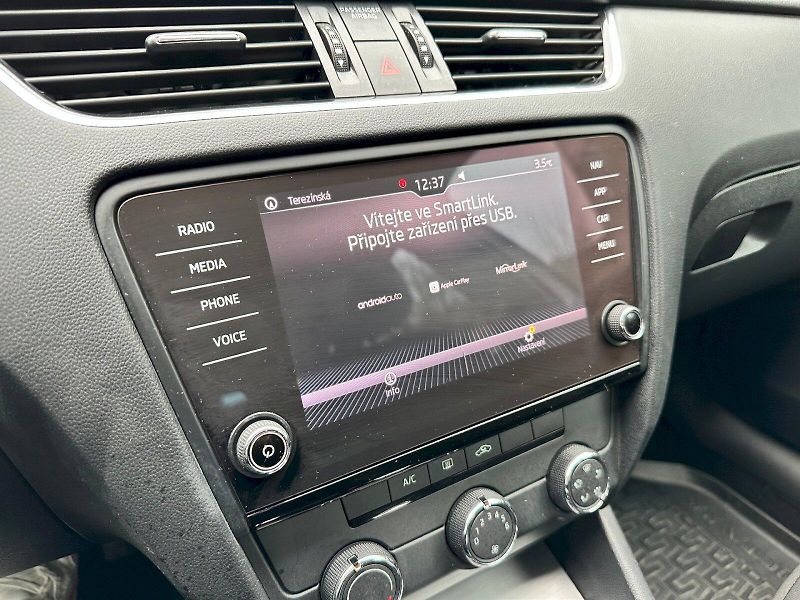Škoda Octavia (2018) 1.6 TDI 85kW DSG Ambition Fres - fotka 14 z 22