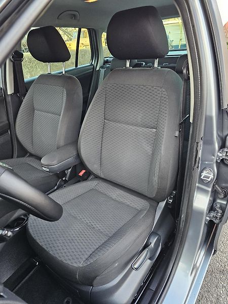 Škoda Fabia 1.2 TSI 63kW AMBITION,TEMPOMAT - fotka 16 z 37
