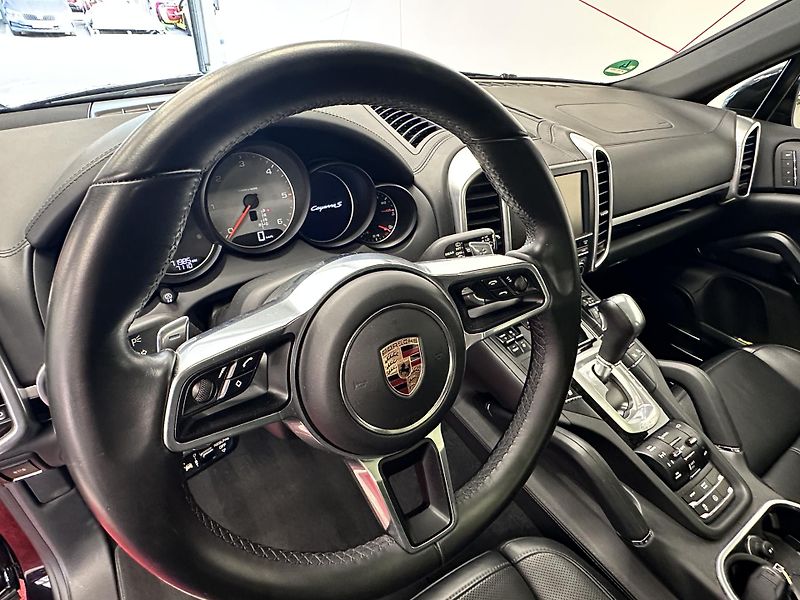 Porsche Cayenne (2016) V8 Diesel*Bose*Pano*TOP*DPH - fotka 9 z 17