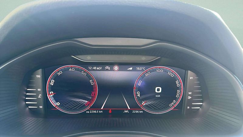 Škoda Kamiq Monte Carlo 1,0 TSI 85kW MT6/5 - fotka 9 z 26