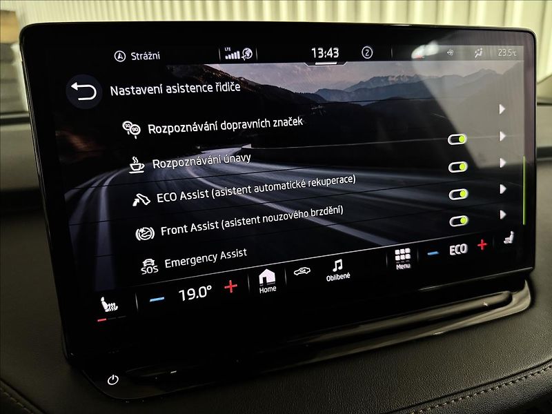 Škoda Enyaq IV80 DCC SUITE TAŽNÉ MATRIX - fotka 23 z 47