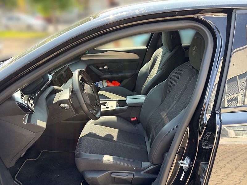 Peugeot 408 GT TOP VÝBAVA - fotka 7 z 19