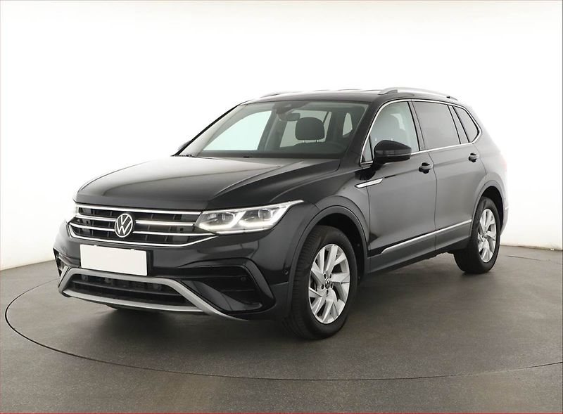 Volkswagen Tiguan Allspace (2023) Elegance 1.5 TSI - fotka 2 z 19