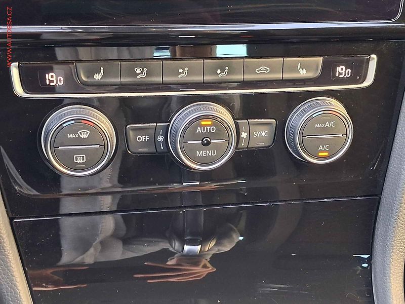 Volkswagen Golf (2019) 2.0 TDi, Join, DSG, LED - fotka 15 z 19