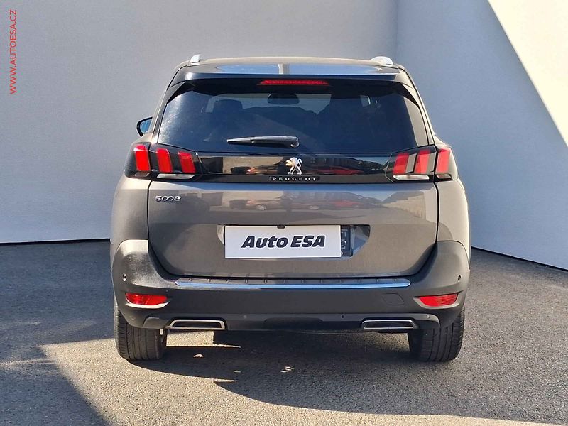 Peugeot 5008 (2018) 1.5 HDi 7míst, Allure, LED - fotka 5 z 20