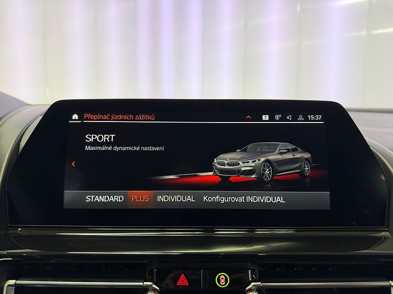 BMW Řada 8 M850i xDrive INDIVIDUAL LASER, - fotka 23 z 32