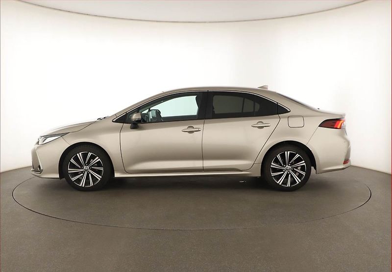 Toyota Corolla (2023) 1.5 VVT-i, ČR,1.maj, Tempomat - fotka 3 z 15