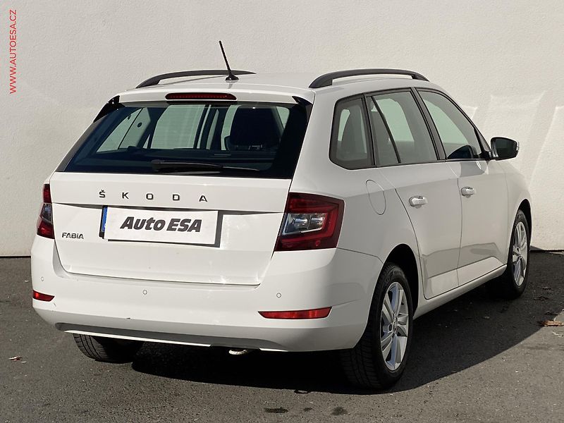 Škoda Fabia (2020) 1.0 TSi, 1.maj,ČR, Style, LED - fotka 4 z 18