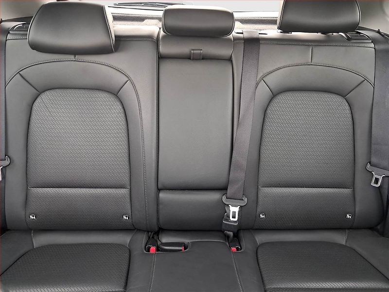 Hyundai Kona (2019) Electric 64 kWh, SoH 96% - fotka 10 z 21