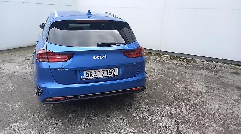 Kia Ceed SW (2025) 1,5 T-GDi GPF TOP - fotka 3 z 6