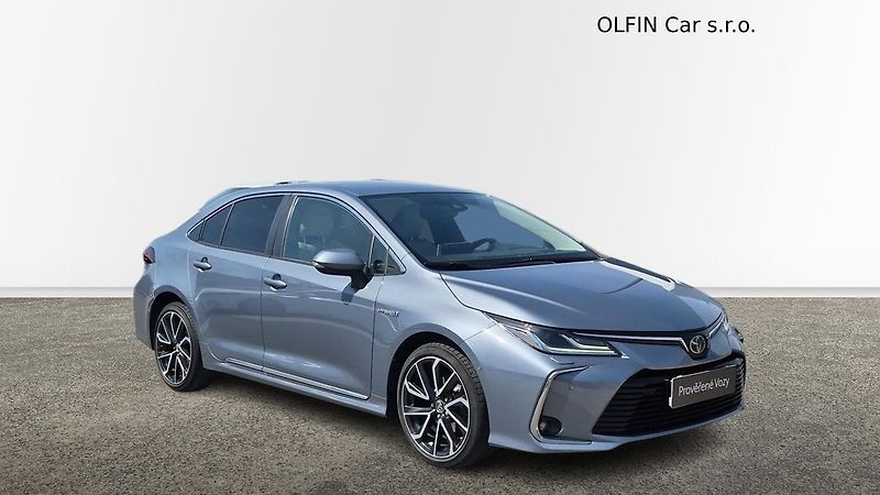 Toyota Corolla Executive 1.8 Hybrid - fotka 5 z 25