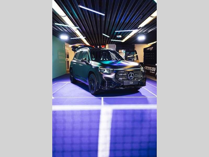 Mercedes-Benz letos odstartoval novou éru jako globální partner ženského tenisu (WTA). Své ambice v tomto sportu nyní potvrzuje i v České republice, kde v rámci ostravského turnaje představuje dvě klíčové novinky: novou generaci modelů GLB a GLC.