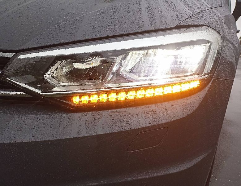 Volkswagen Touran (2022) 2.0 TDI DSG 7míst tažné - fotka 33 z 33