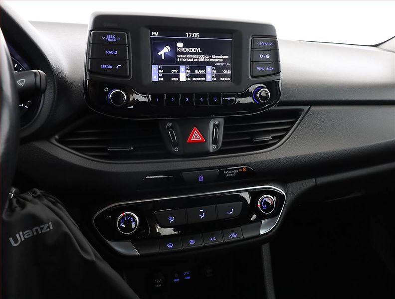 Hyundai i30 (2018) 1.4 T-GDI, ČR,1.maj - fotka 10 z 18