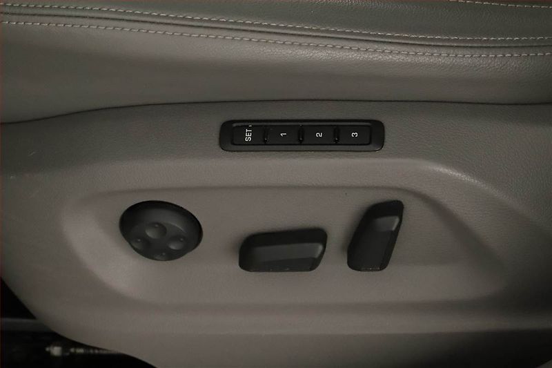 Volkswagen Sharan (2015) 2.0 TDI, Automat, Kůže - fotka 14 z 16