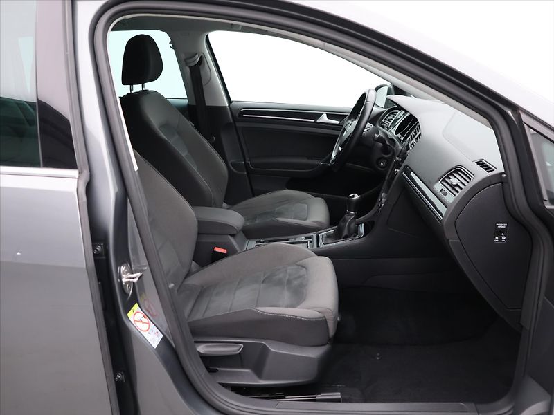 Volkswagen Golf 2,0 TDI 110KW Highline Aut.kli - fotka 11 z 26