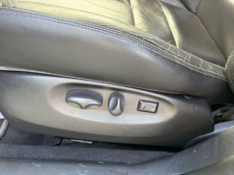 Jaguar S-Type 3.0, 175kW, V6 Automat - fotka 14 z 18