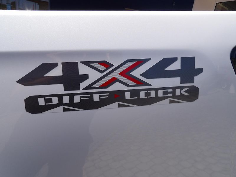 Isuzu D-Max (2026) V-Cross 2.2L 163K 4x4 8st. A/T - fotka 48 z 51