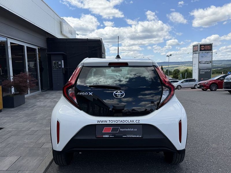 Toyota Aygo X 1.0L  CVT Comfort - fotka 5 z 22
