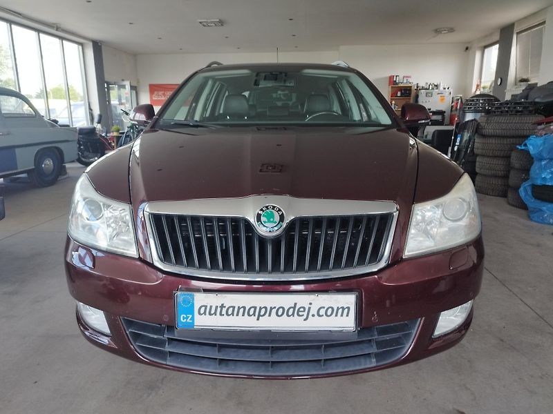 Škoda Octavia (2010) 1,6TDI,77KW,DSG,ALU,NAVI - fotka 2 z 29